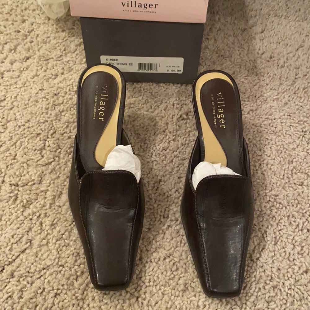 Women’s brown size 5 - Villager a Liz Claiborne Company - barely worn